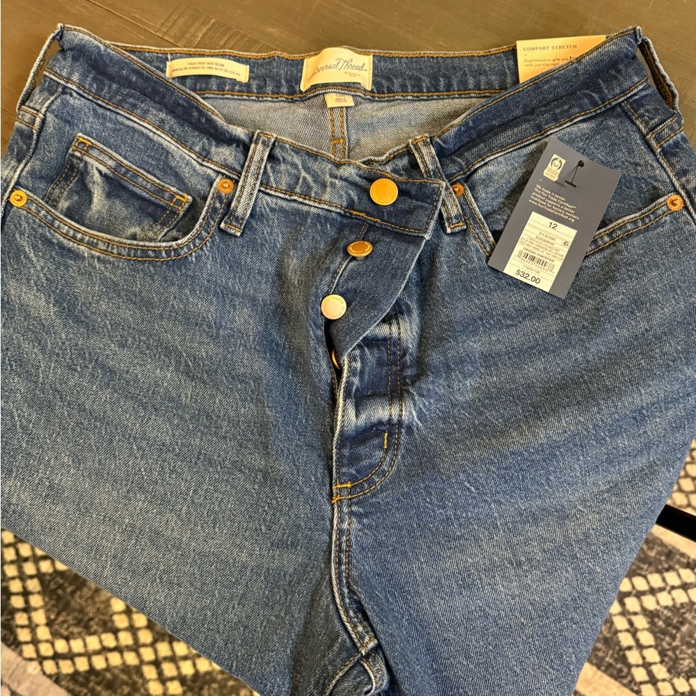Universal Jeans
